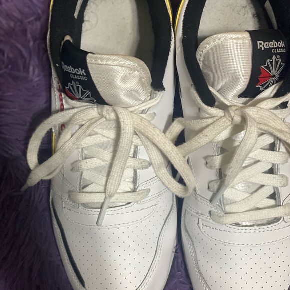 Women’s Reebok Classics - Picture 5 of 6